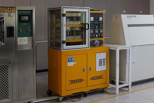 Flat Vulcanizing Press Flat Vulcanizing Press
